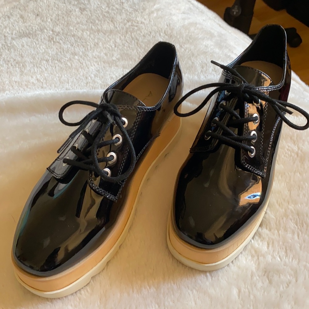 LIKE NEW, worn once Aldo platform shoes size 6.5